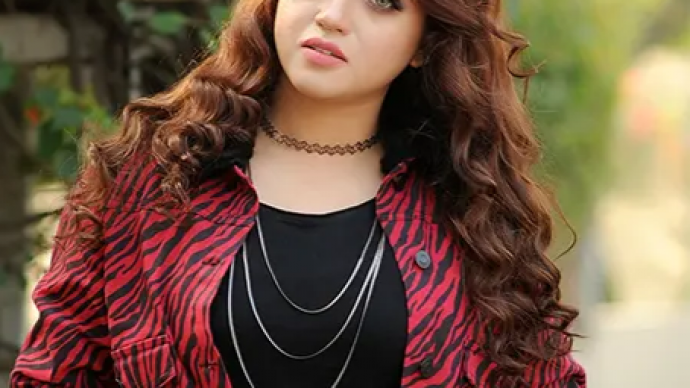 গানে সরব কর্ণিয়া