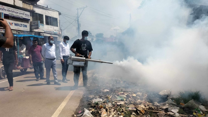 কমলনগরে ডেঙ্গু প্রতিরোধে মশা নিধন স্প্রে কার্যক্রমের উদ্বোধন
