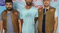 লক্ষ্মীপুরে অস্ত্রসহ যুবক গ্রেপ্তার